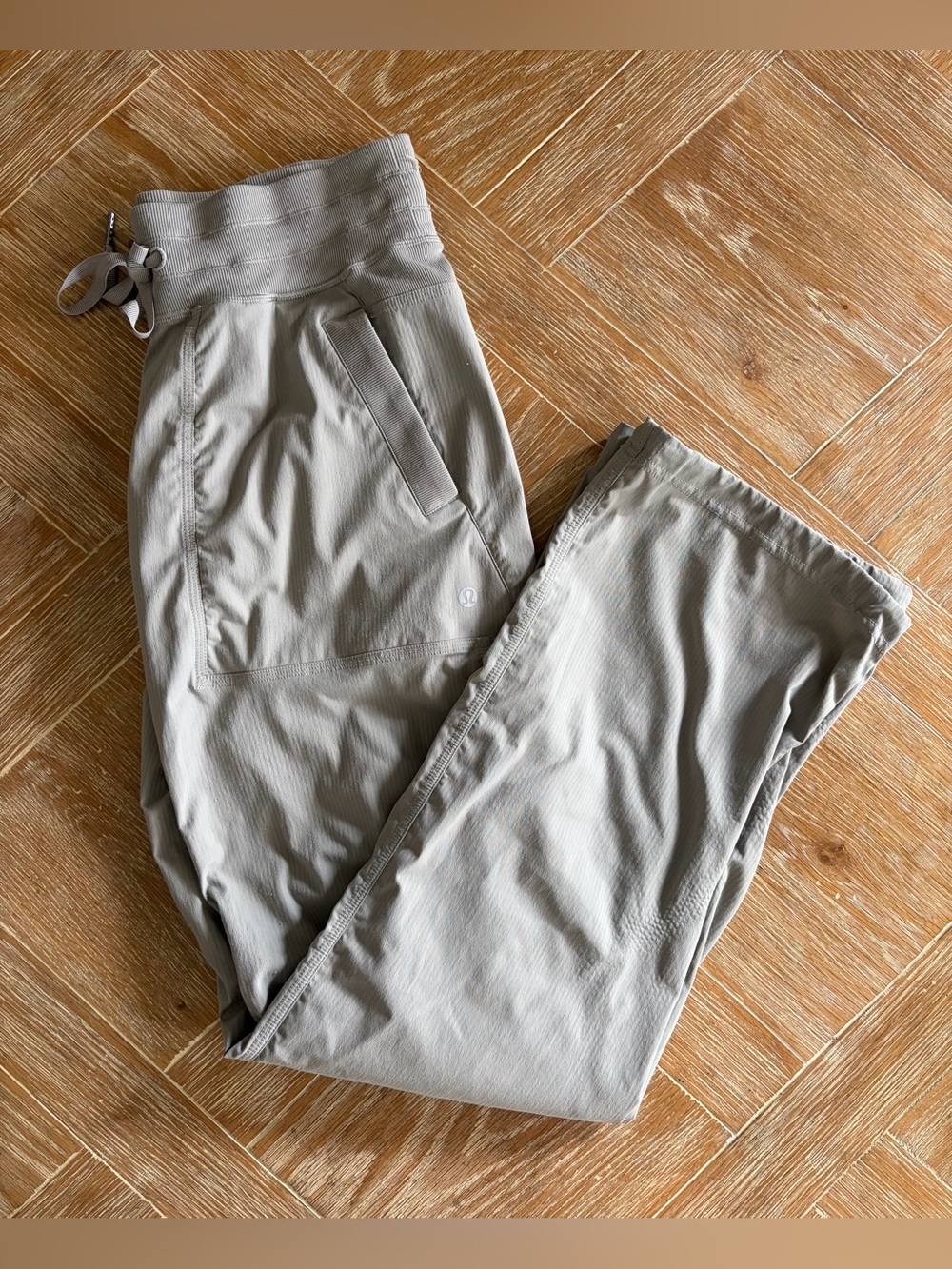 Lululemon Dance Studio Mid-Rise Pant *Regular Size 6